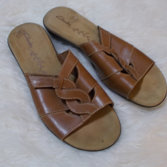 clarks sandals size 3